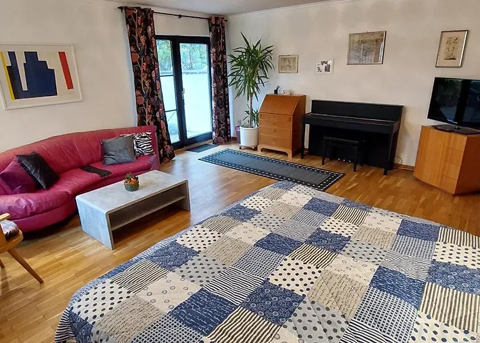 Grosszuegige Wohnung Mit Terrasse Wuerzburg, Zell